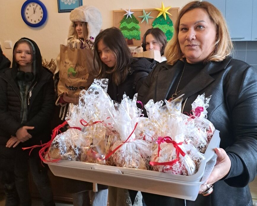 Słodki prezent Mikołajkowy dla naszych podopiecznych od dzieci ze Szkoły Podstawowej Nr 11