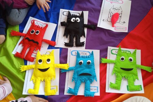 „Na ratunek emocjom”